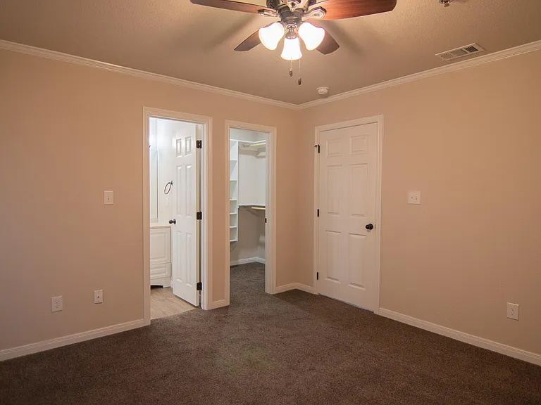 Creekside Apartments — Photo 23