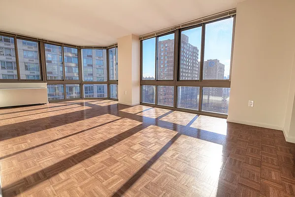 Rented by Chelsea Tower | media 7