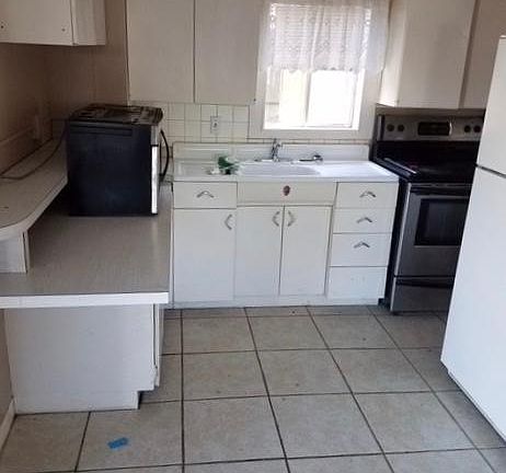 4th image of 3404 E 31st Ave