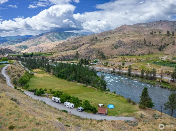 30 Whitewater Drive, Pateros, WA 98846