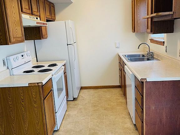 5th image of 902 Windwood Dr #1