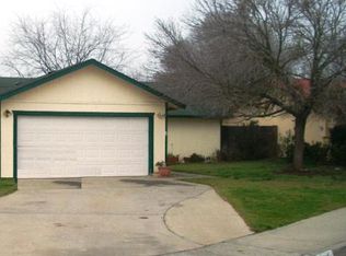 1215 Myrtle Ct, Lemoore, CA 93245