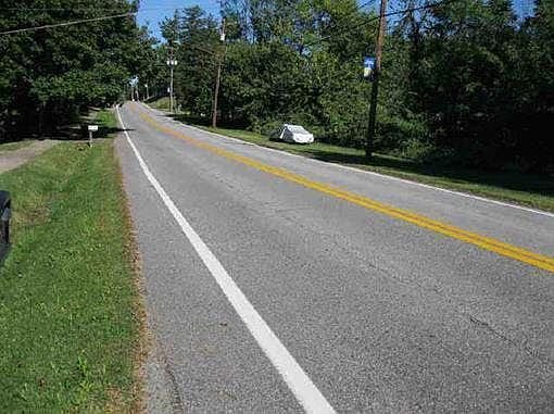 4th image of 405 Main St