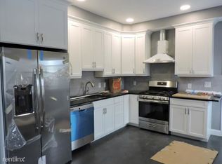 8 Cross St, Somerville, MA 02145