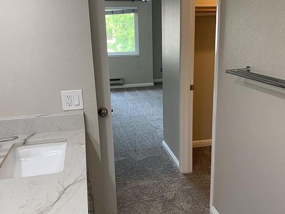 5th image of 903 E Apricot Ave #D