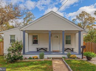 1223 Simmons Dr, Rockville, MD 20851