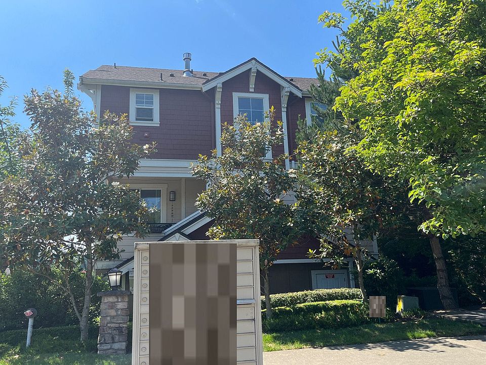 1st image of 105 118th Ave SE Unit 1