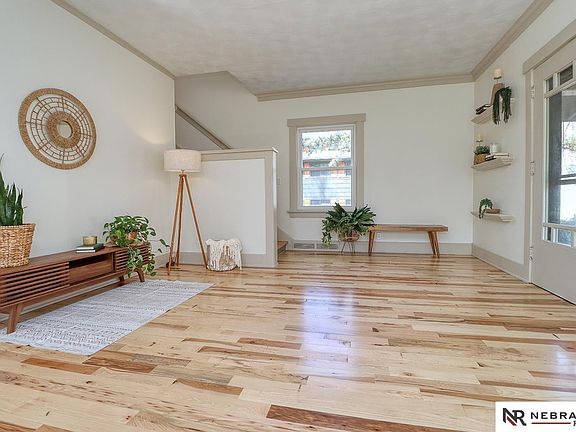4th image of 3535 Woodbine Ave