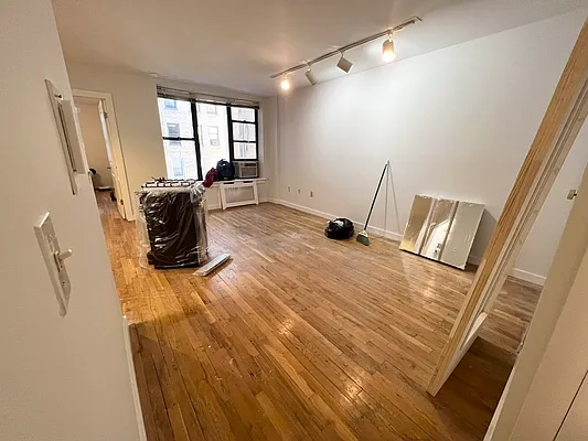 Rented by Guidance Realty Corp. | media 8