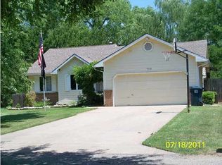 5318 N Armstrong St, Wichita, KS 67204
