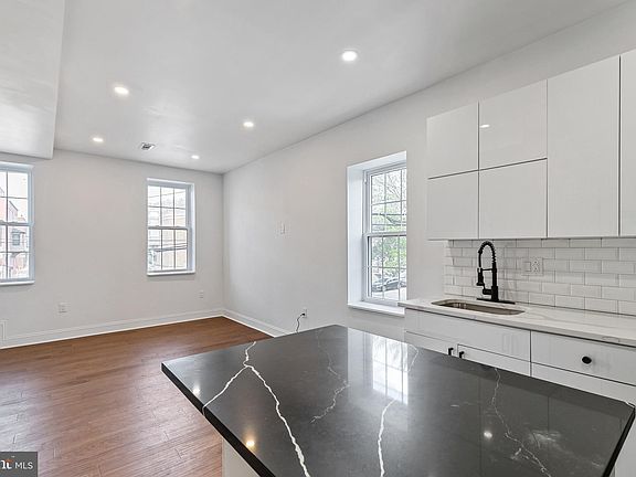 4th image of 835 Corinthian Ave #2