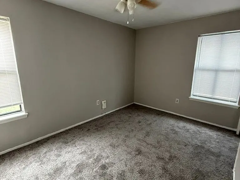 7909 White Blvd — Photo 12