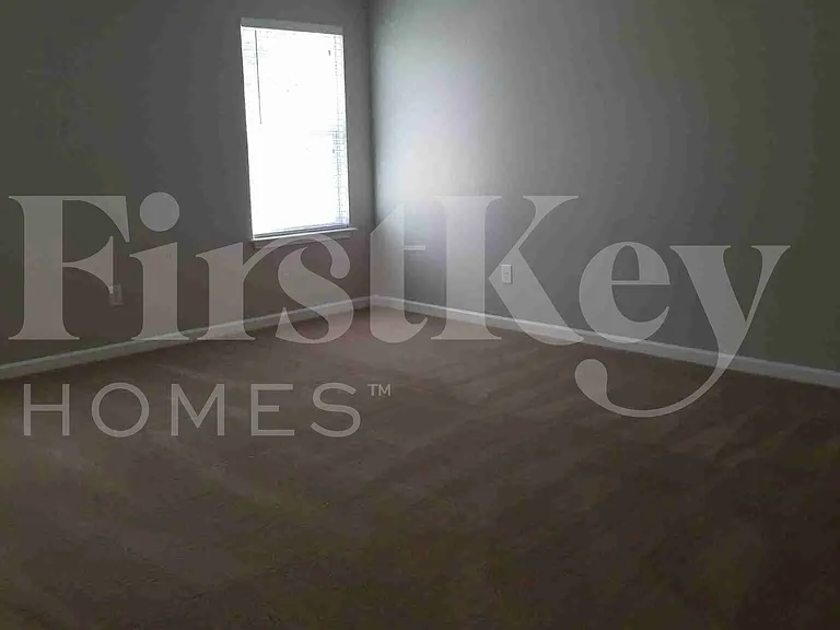901 Leatherstone Ln — Photo 17
