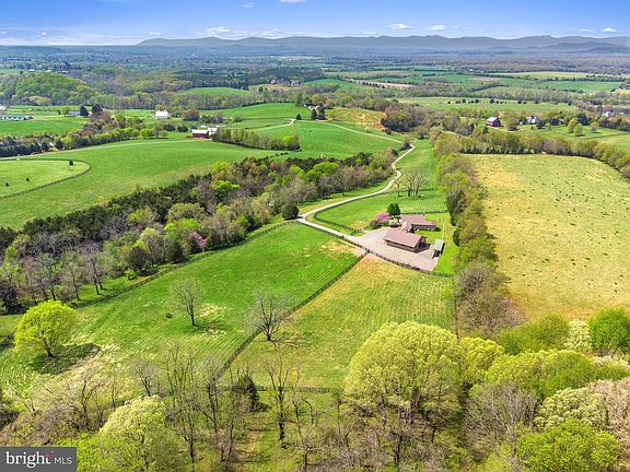 4th image of 19447 River Dale Ln