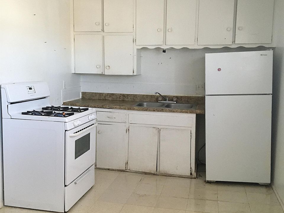 1st image of 5906 NE 9th Ave APT 2