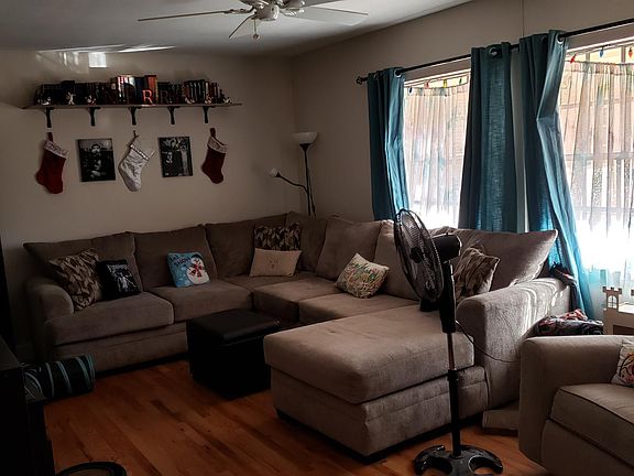 2nd image of 520 Broadway Ave APT 10