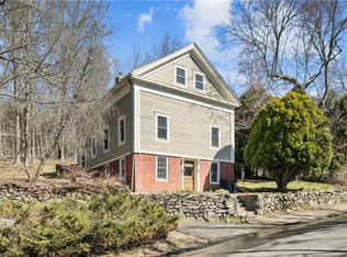 14 Wilbur Rd, Lincoln, RI 02865