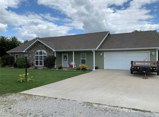 11187 Hulse Dr, Hannibal, MO 63401