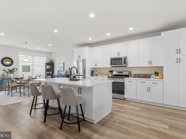 704 Brewster Aly, King Of Prussia, PA 19406