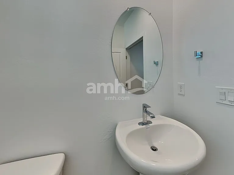 12504 W Adair Dr — Photo 8