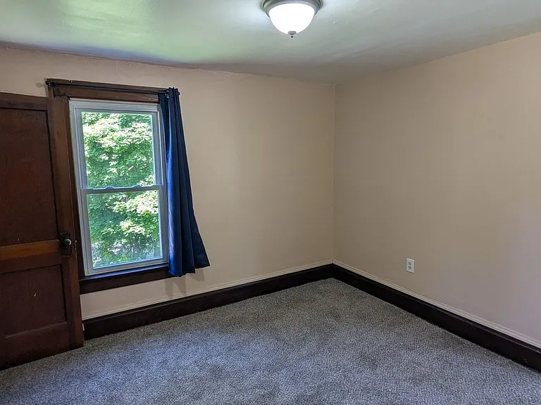 443 W Thornton St — Photo 19