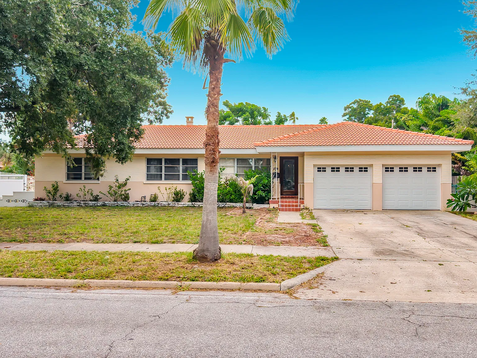 3 bed, 1583 sqft, $3,500 — Photo 1
