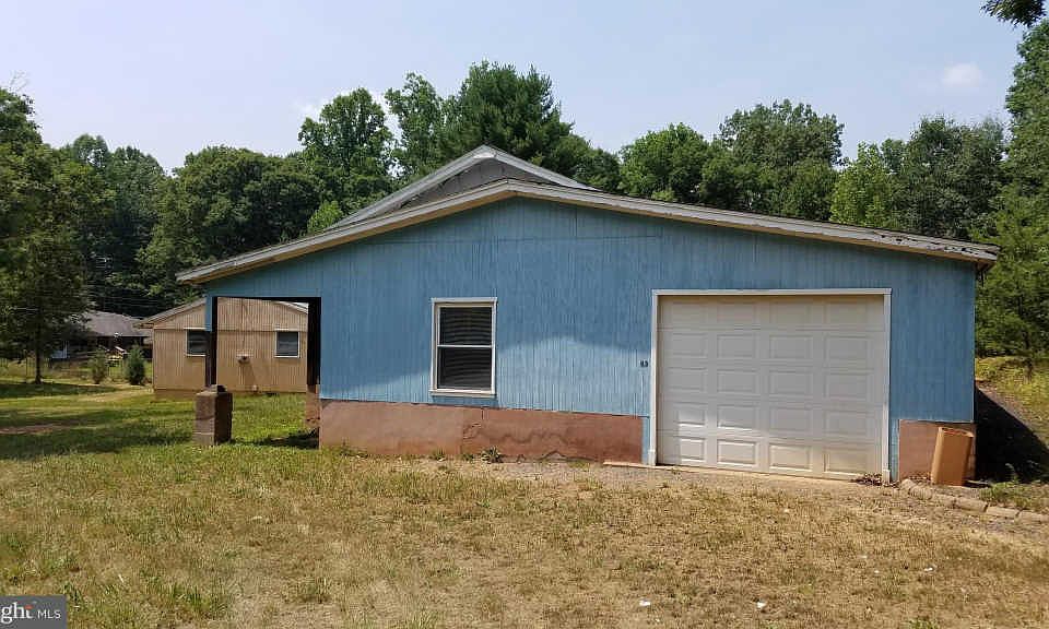 1st image of 83 Hidden Lake Dr