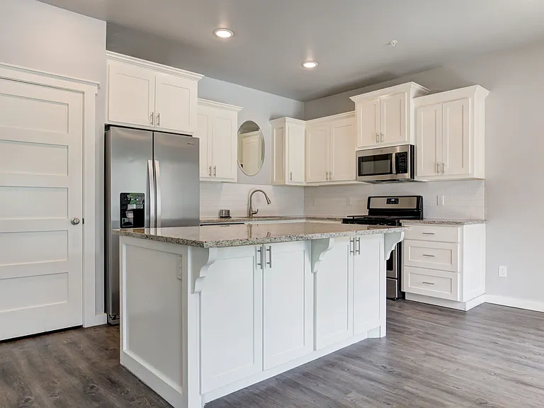 207 W Apache St — Photo 8
