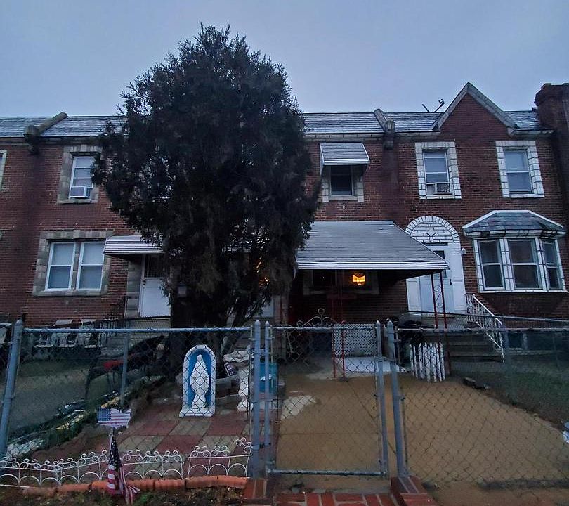 2nd image of 1411 Greeby St