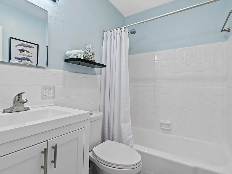 1464 N Dixie Hwy #2 — Photo 11