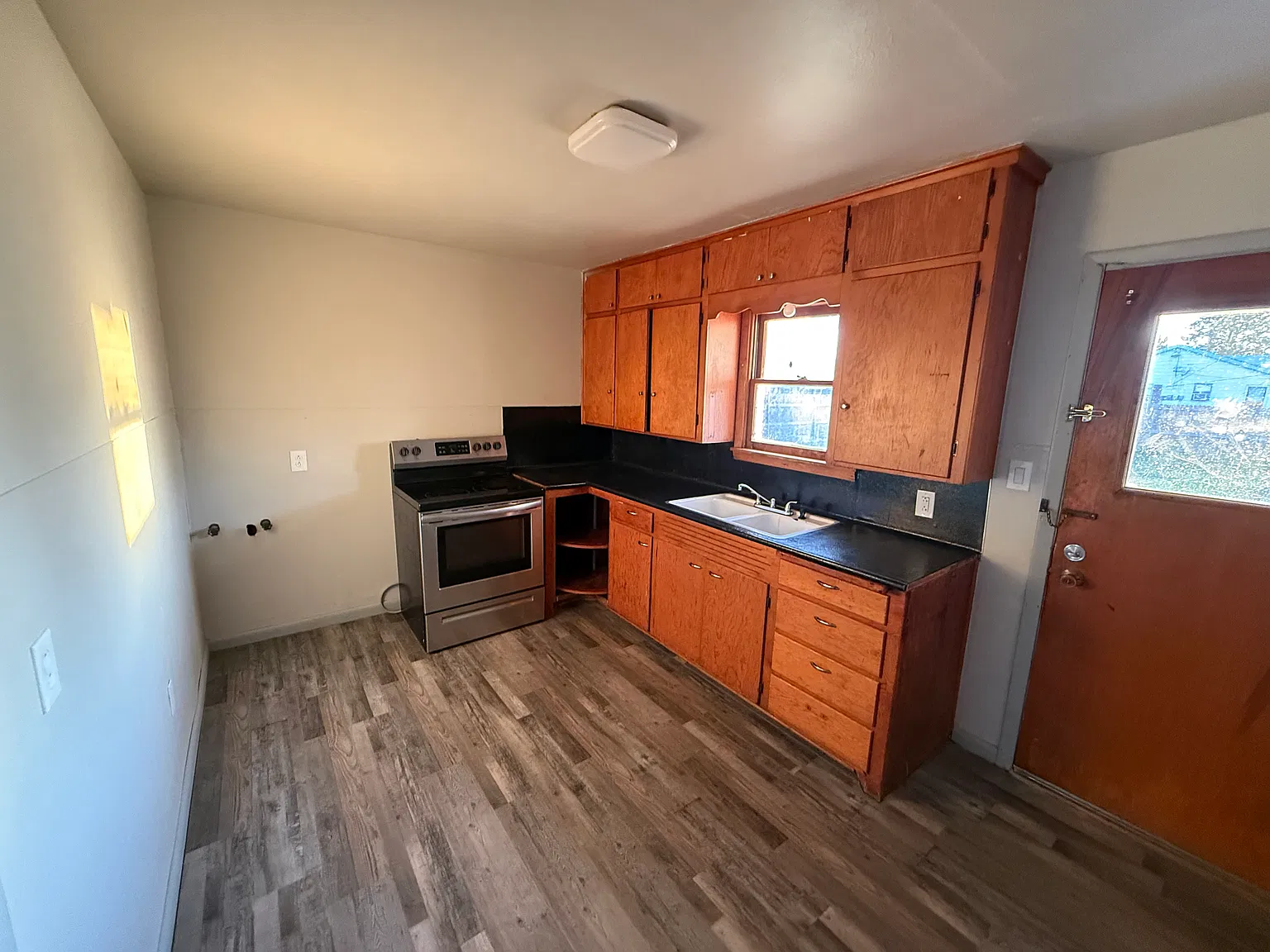 2 bed, 1050 sqft, $1,000 — Photo 4