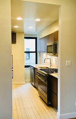 Rented by Stonehenge NYC LLC | media 2