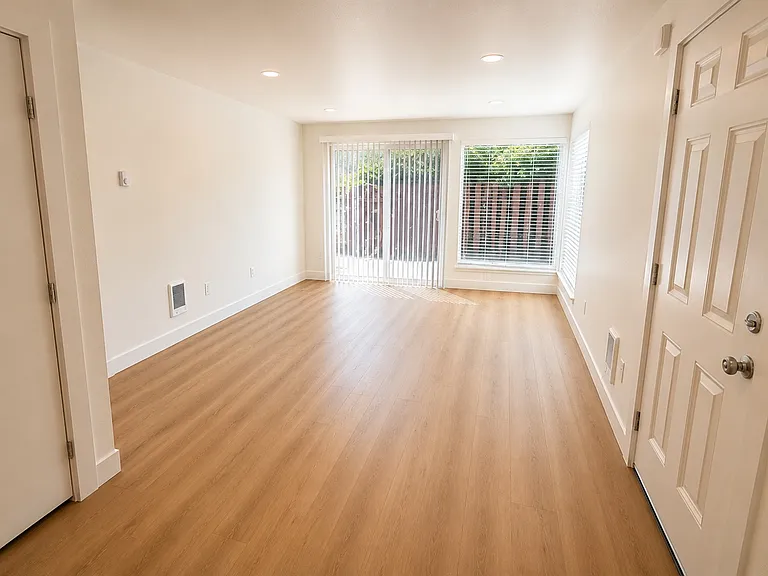 8711 S 114th St #6A — Photo 6
