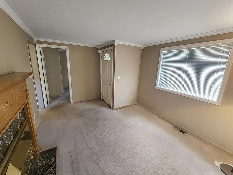 1208 Juniper St — Photo 4