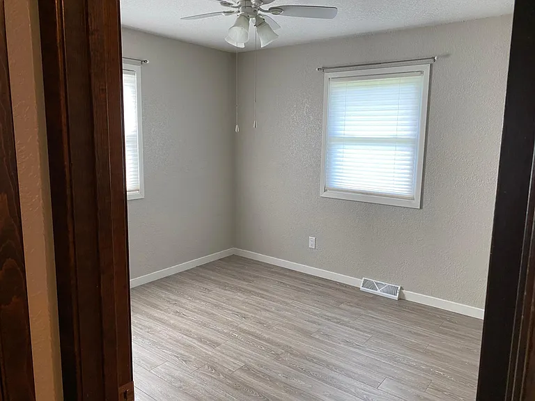 1210 Mount Loretta Ave — Photo 16