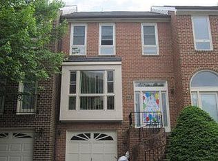 1443 Templeton Pl, Rockville, MD 20852