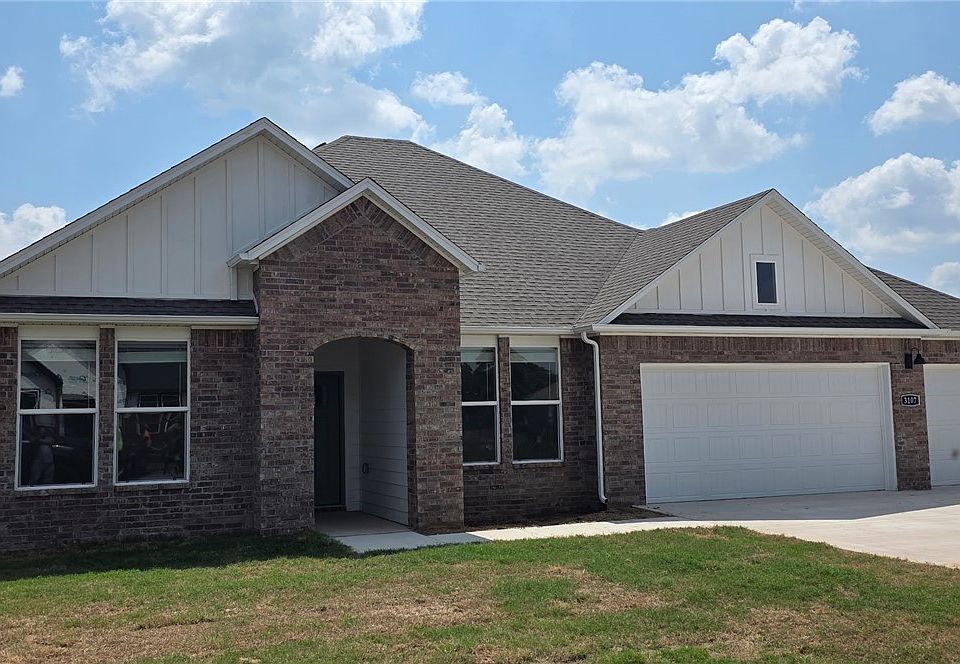 1st image of 3107 Hattie Ln