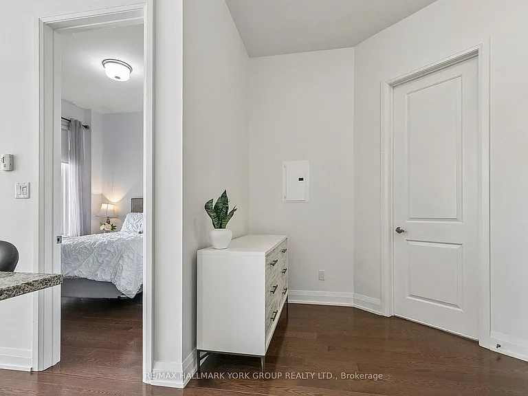 15277 Yonge St #11 — Photo 21