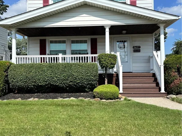5697 W 54th St, Cleveland, OH 44129