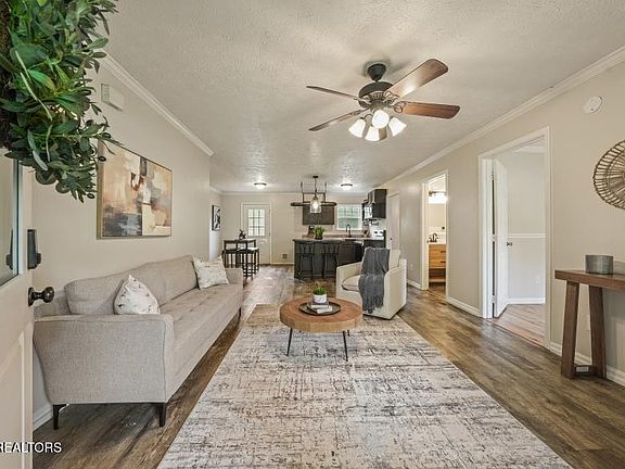 5th image of 2208 Island Blvd