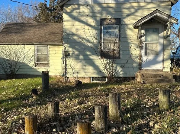 524 N 11th Ave E, Newton, IA 50208