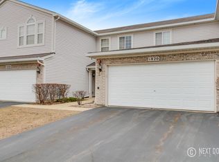 1820 Candlelight Cir #1820, Montgomery, IL 60538