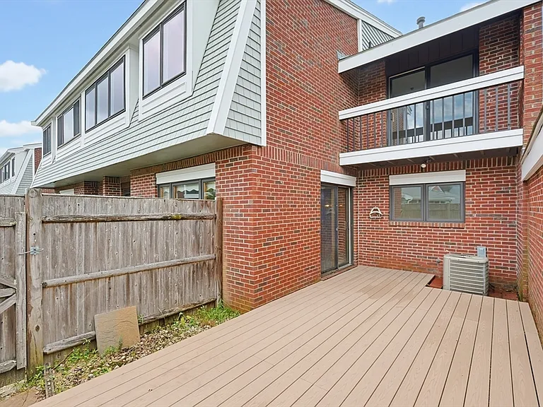 52 Rosewood Dr #52 — Photo 41