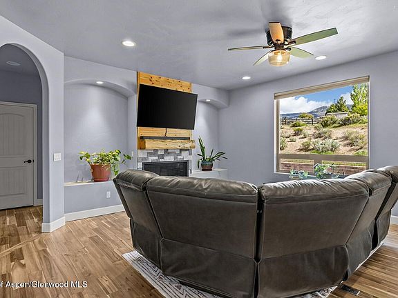 5th image of 88 Boulder Ridge Dr