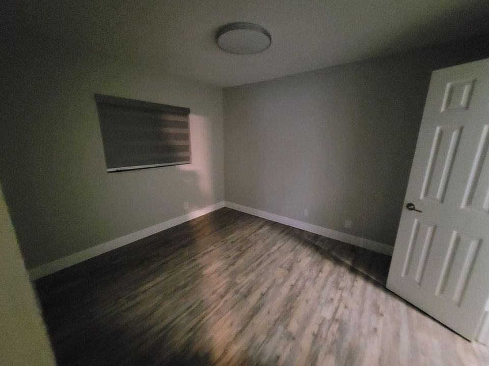 1st image of 516 NW 54th St #516