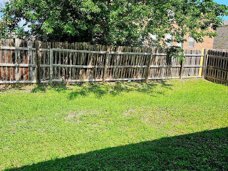 1303 Fox Creek Dr — Photo 9