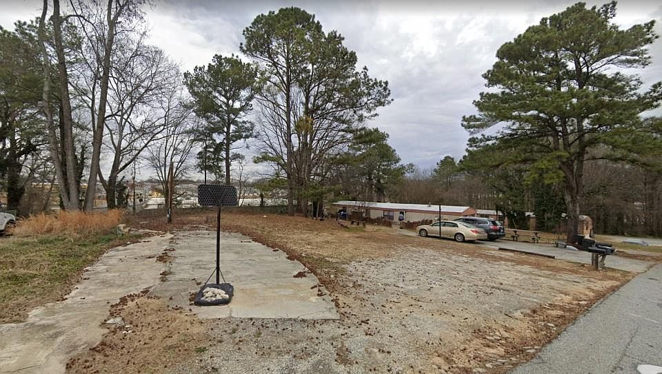 1st image of 151 Carver Cir