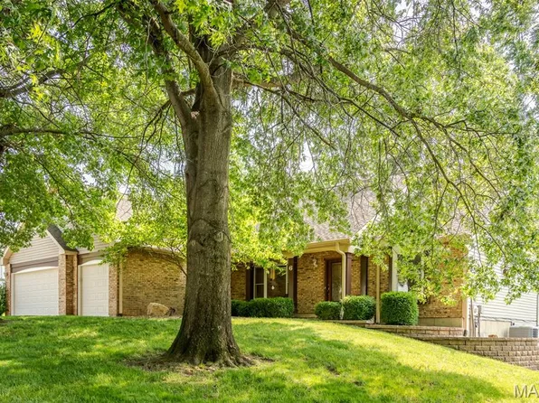 6 Bradford Ct, Washington, MO 63090