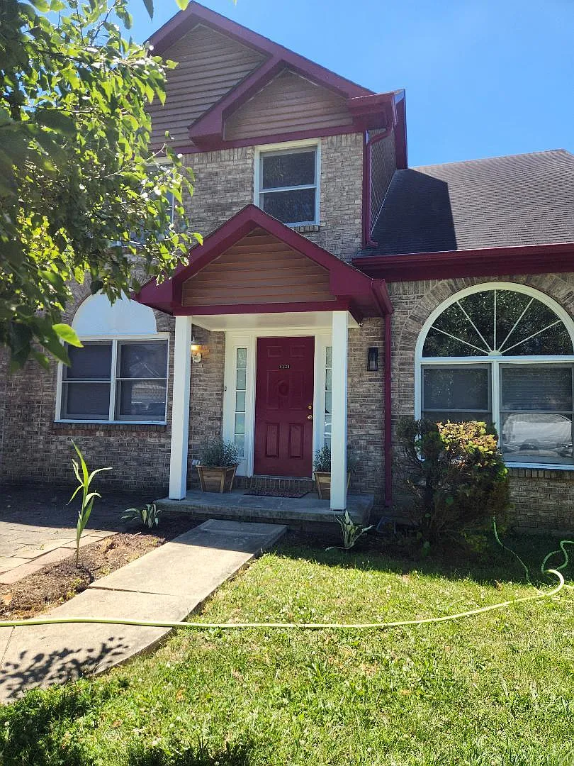 4221 Ansar Ln photo 1