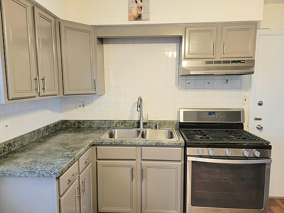 5th image of 7223 W Dickens Ave #2C